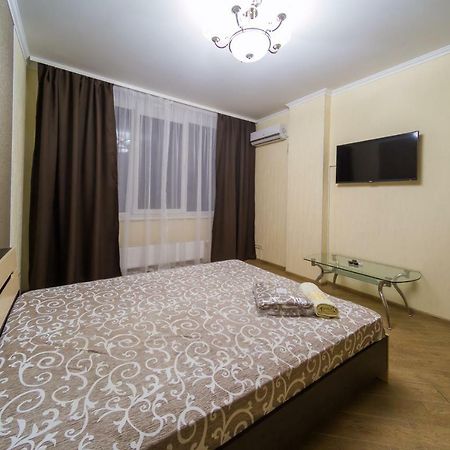 Kvartirkoff Na Bogatirskaya 6A, 2 Floor Apartment Kyiv Exterior photo