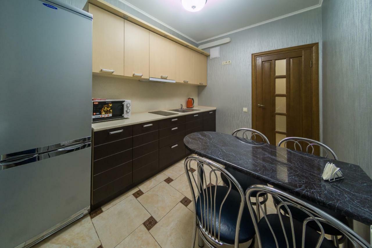 Kvartirkoff Na Bogatirskaya 6A, 2 Floor Apartment Kyiv Exterior photo